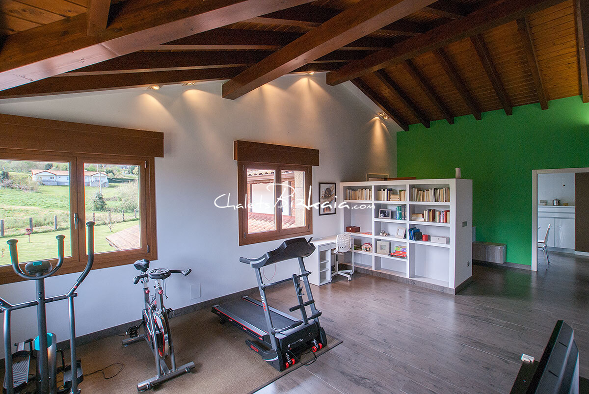 Bi-Vch- 504 Chalet en Mungia. 4 viviendas independientes